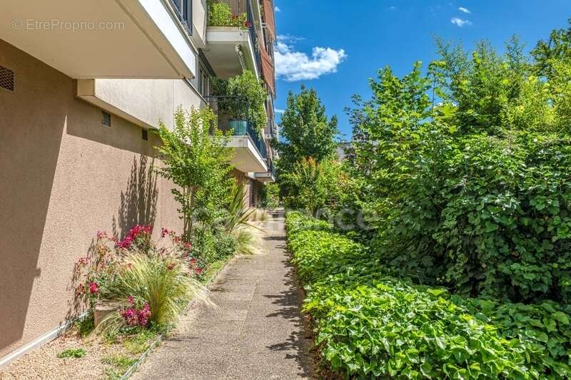 Appartement à SAINTE-FOY-LES-LYON