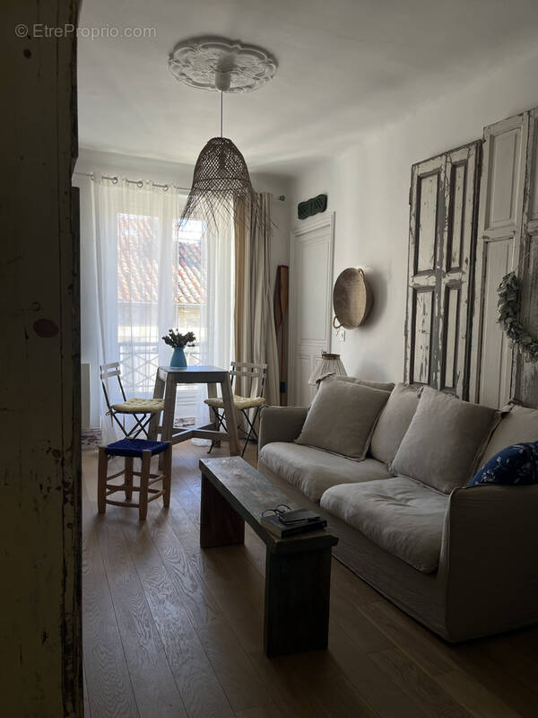 Appartement à MARSEILLE-2E