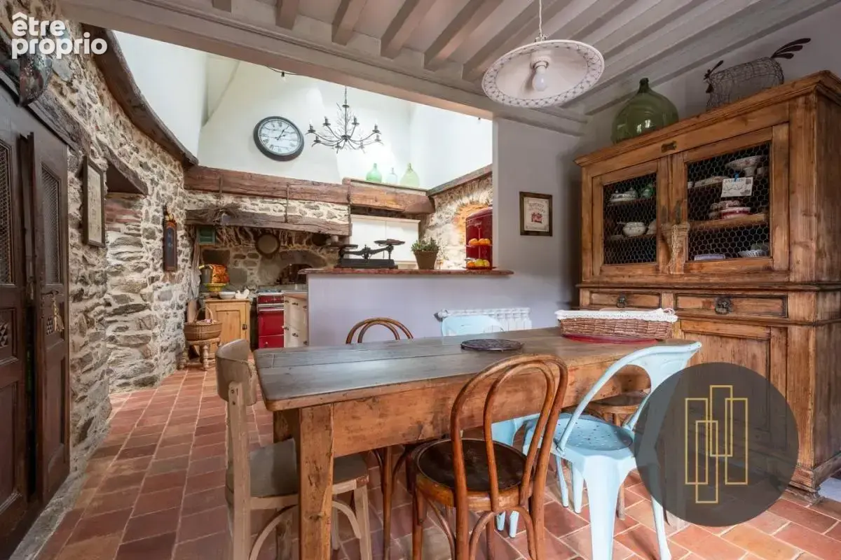 Propriete ancienne courzieu-terrain de 54 480 m2 - photo 3