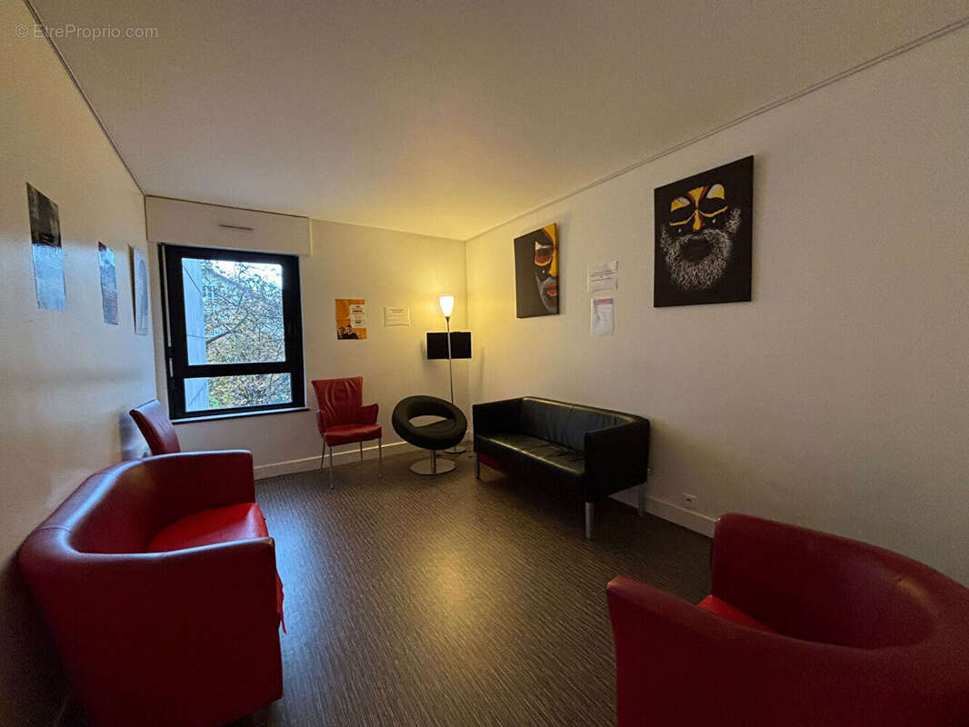 Commerce à ENGHIEN-LES-BAINS