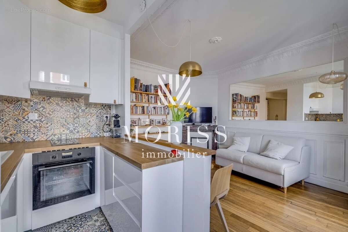 Appartement à PARIS-17E
