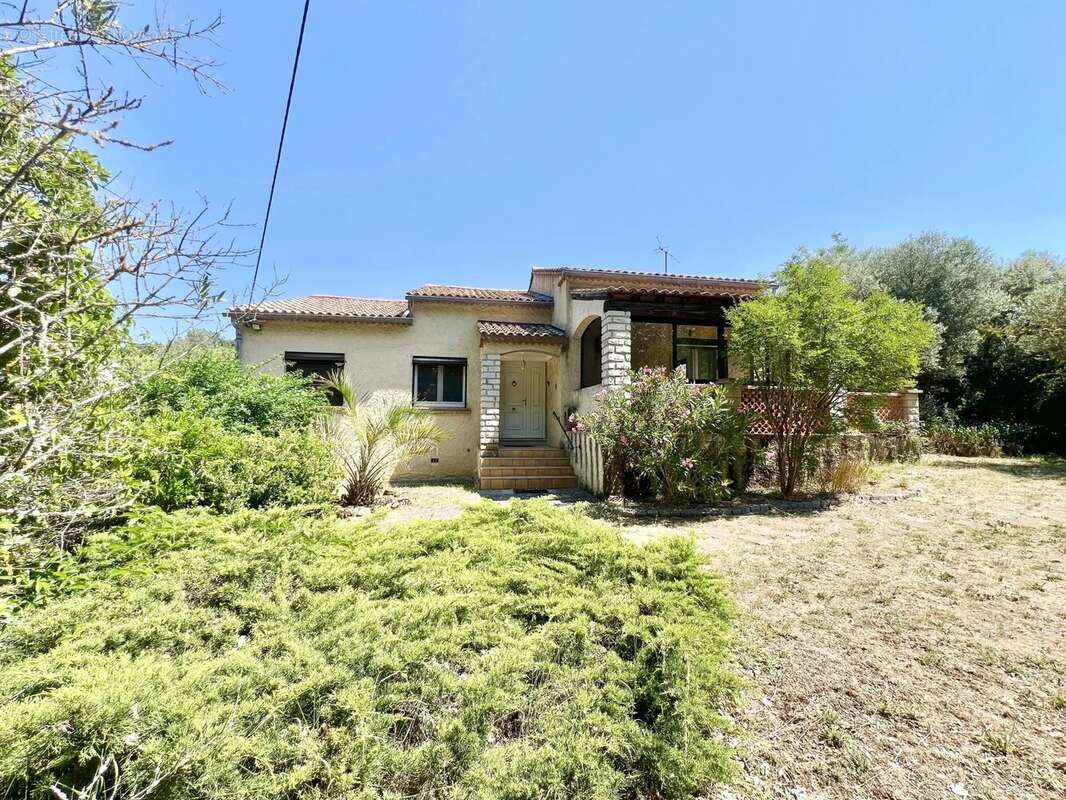 Maison à CAMPS-LA-SOURCE