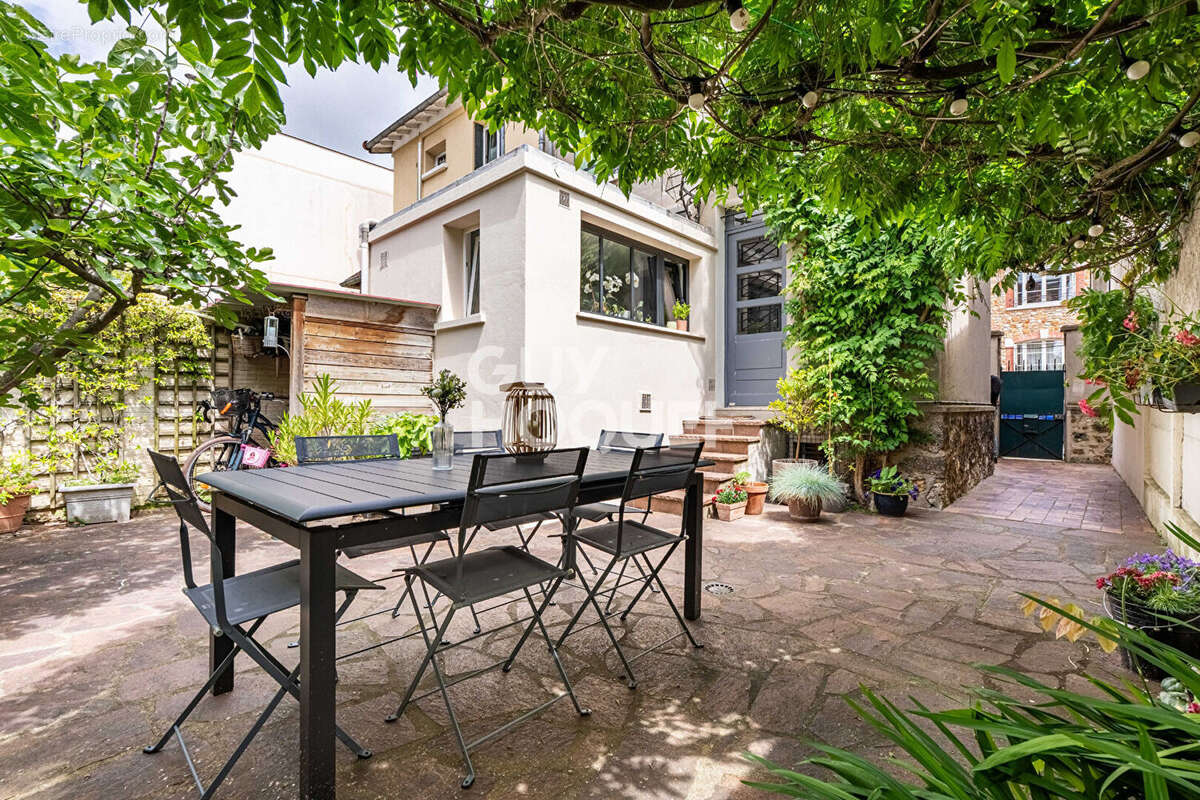 Maison à COLOMBES