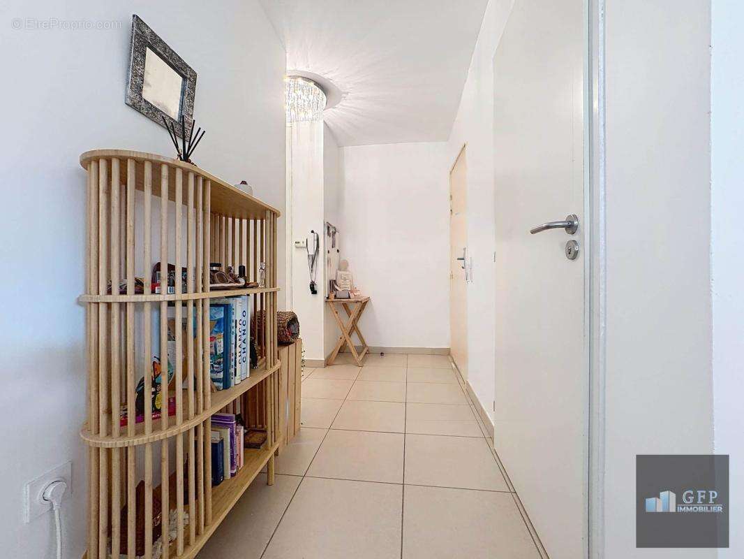 Appartement à BORMES-LES-MIMOSAS