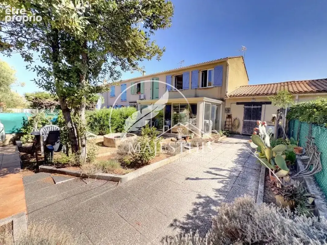 Hyères (secteur lycée horticole) — maison t4 avec jardin, veranda et garage — - photo 2