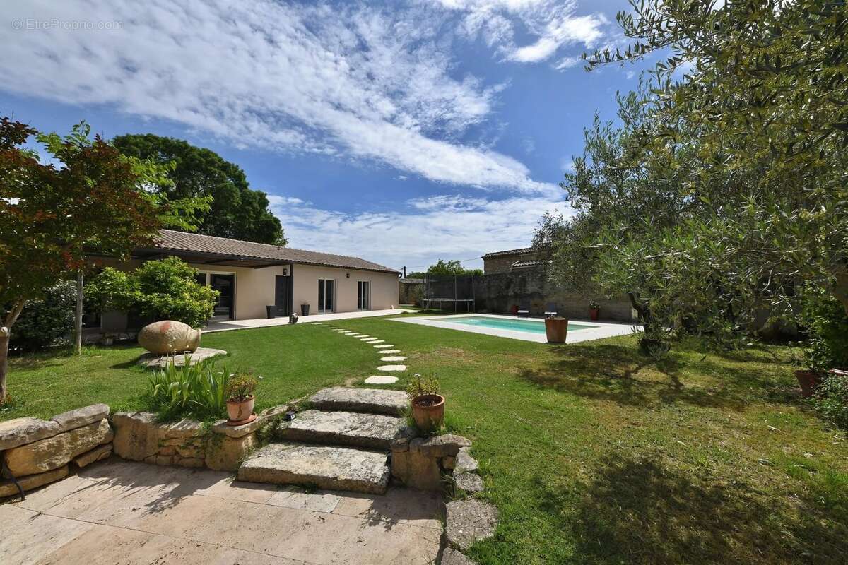 Maison à UZES
