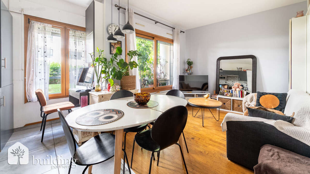 Collange Levallois-Perret - Appartement 3 pièces 45,95 m² - photo 4
