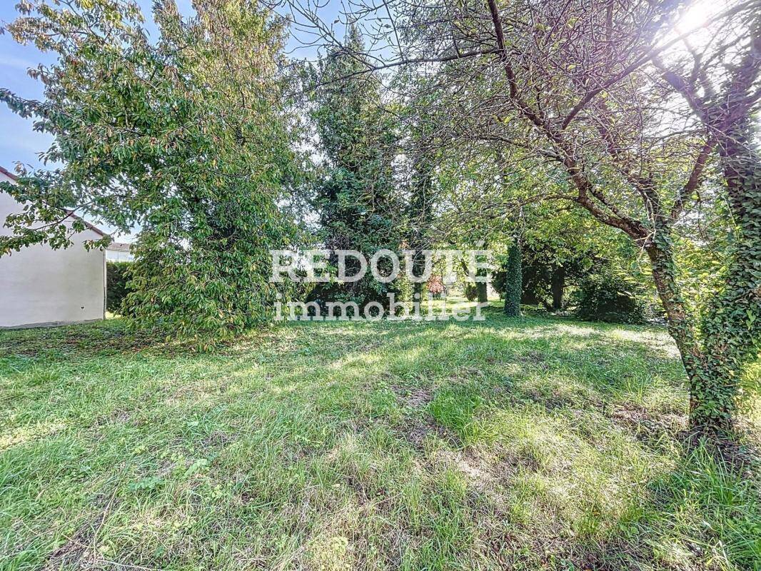 Terrain à MOURMELON-LE-GRAND