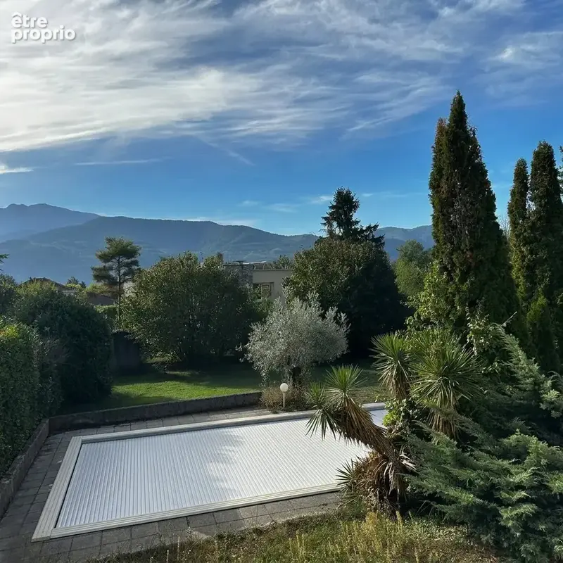Maison comprenant un terrain divisible et constructible - photo 2