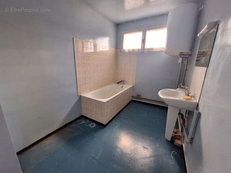 Maison à BIARS-SUR-CERE