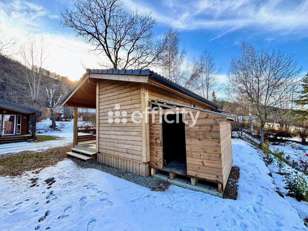 Maison à SAINT-LEGER-LES-MELEZES