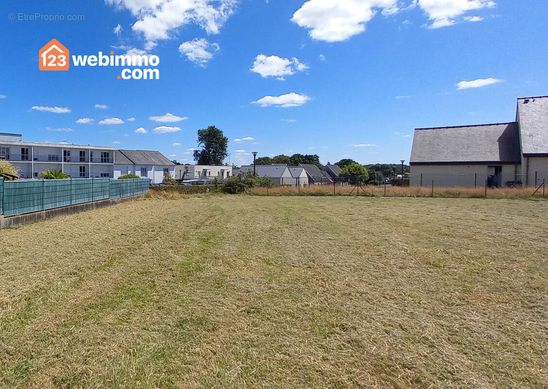 Terrain à PLOUARET