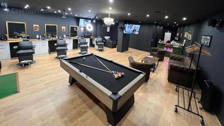 Autre à SAINT-ETIENNE