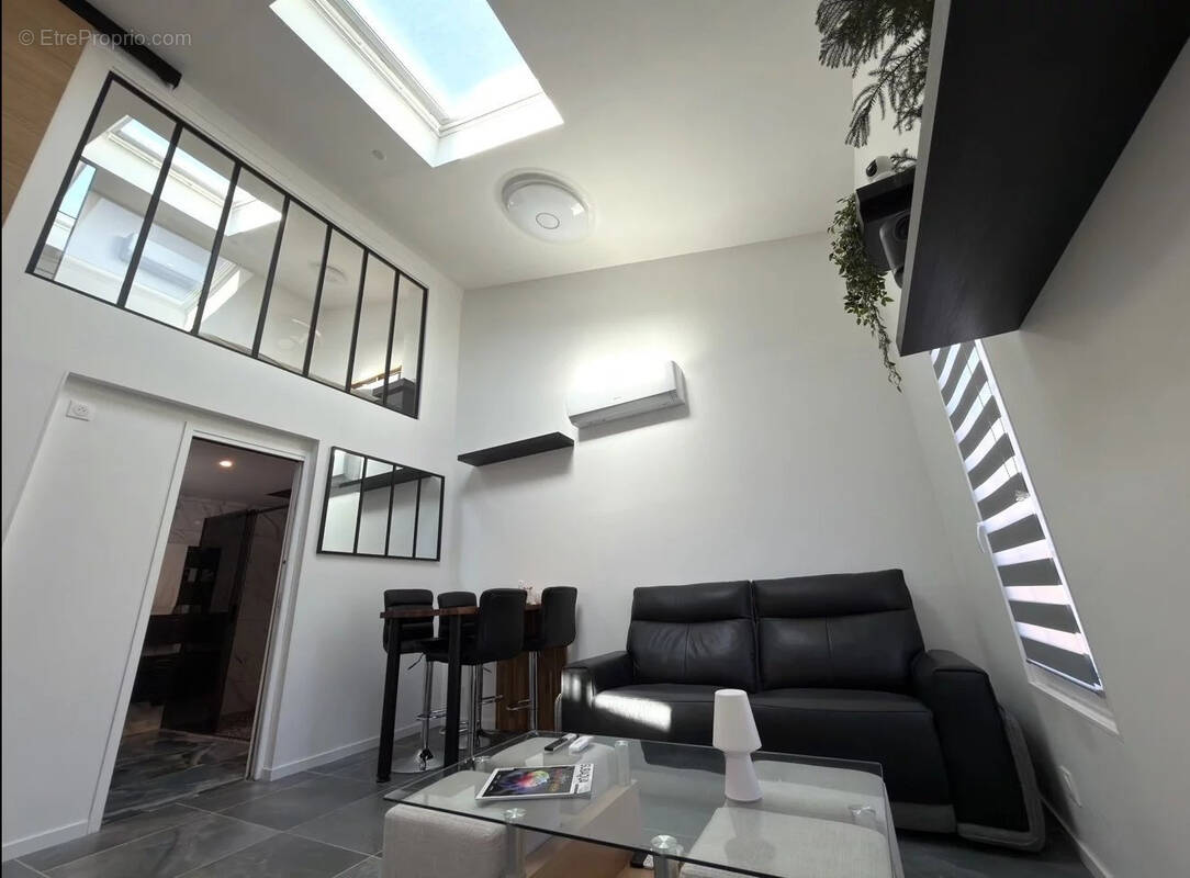 Appartement à SAINT-MAXIMIN-LA-SAINTE-BAUME