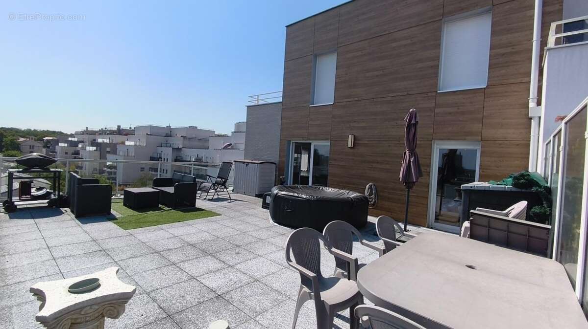 Noisy-le-grand – 4 pièces 72 m² – terrasse 60 m² – 3 chambres – parking – rer a 8 min à pied - photo 10