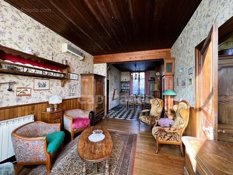 Maison à CHEVANCEAUX