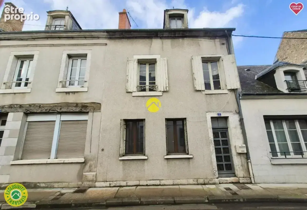 Maison à LIGNIERES