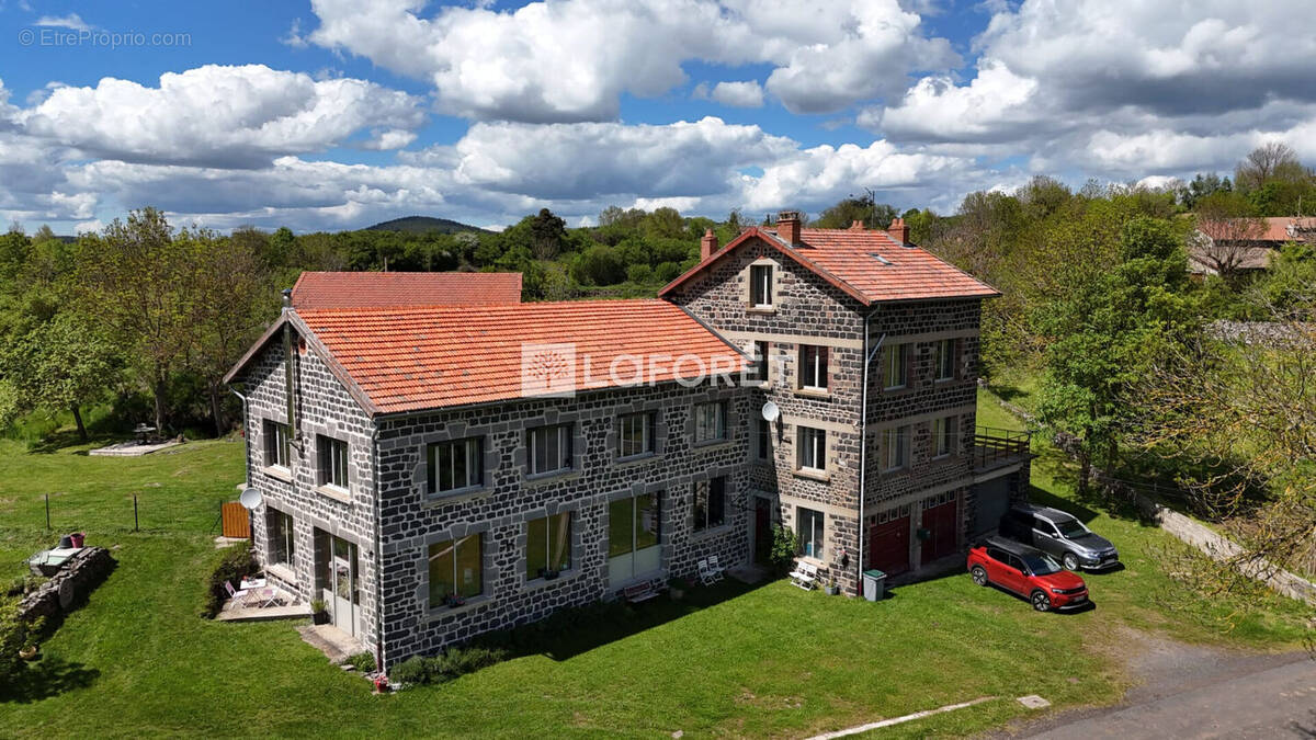Maison à ALLEYRAC