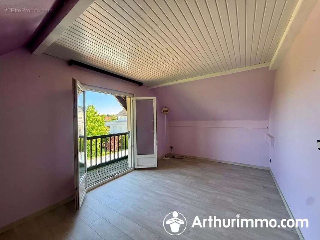 Maison 122 m² à Dampierre-Les-Bois  - photo 8