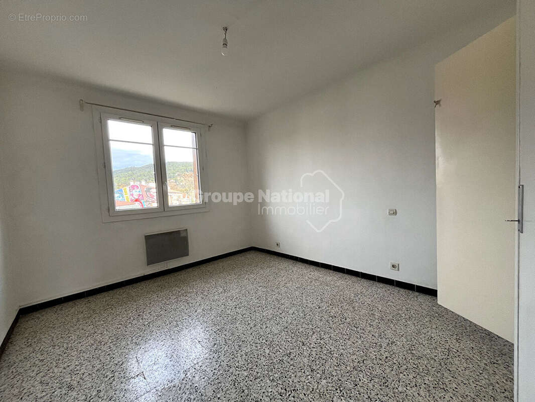 Appartement à LE CANNET-DES-MAURES