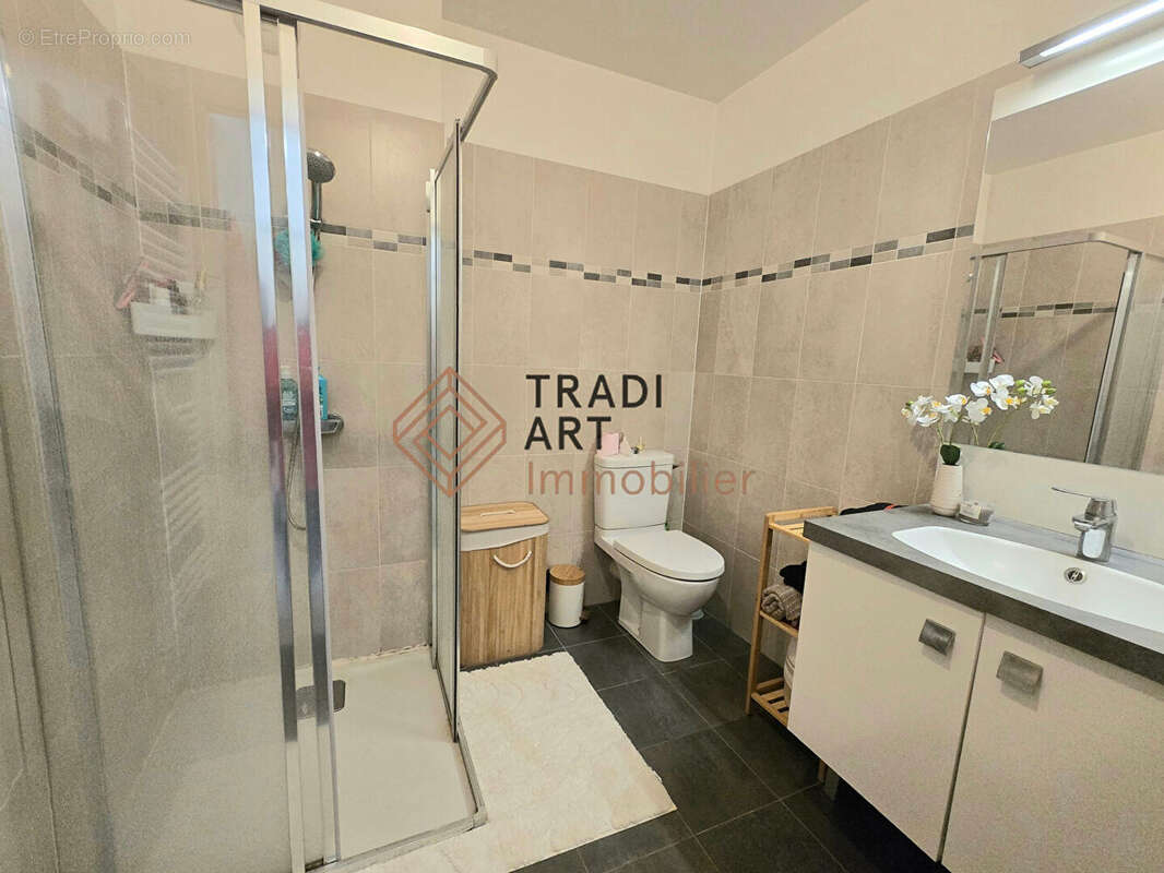 Appartement à SAINTE-GENEVIEVE-DES-BOIS