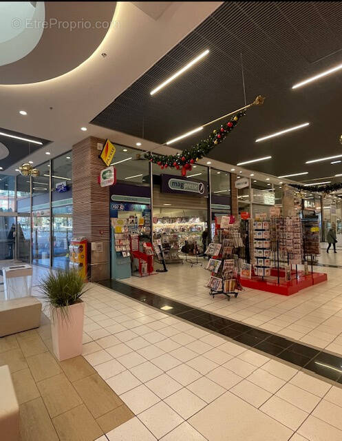 Commerce à MANDELIEU-LA-NAPOULE