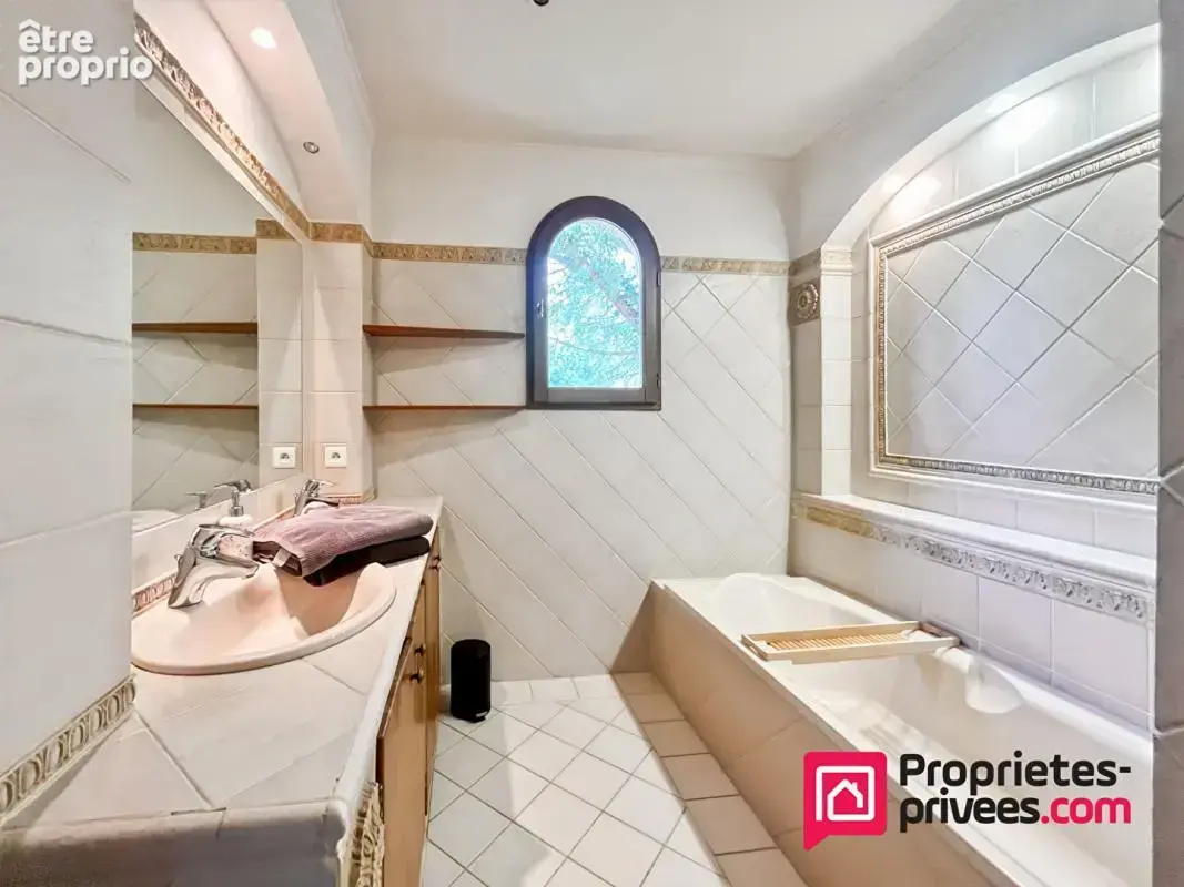Propriété modulable 360 m² - fort potentiel -Saint-Paul-de-Vence - photo 11