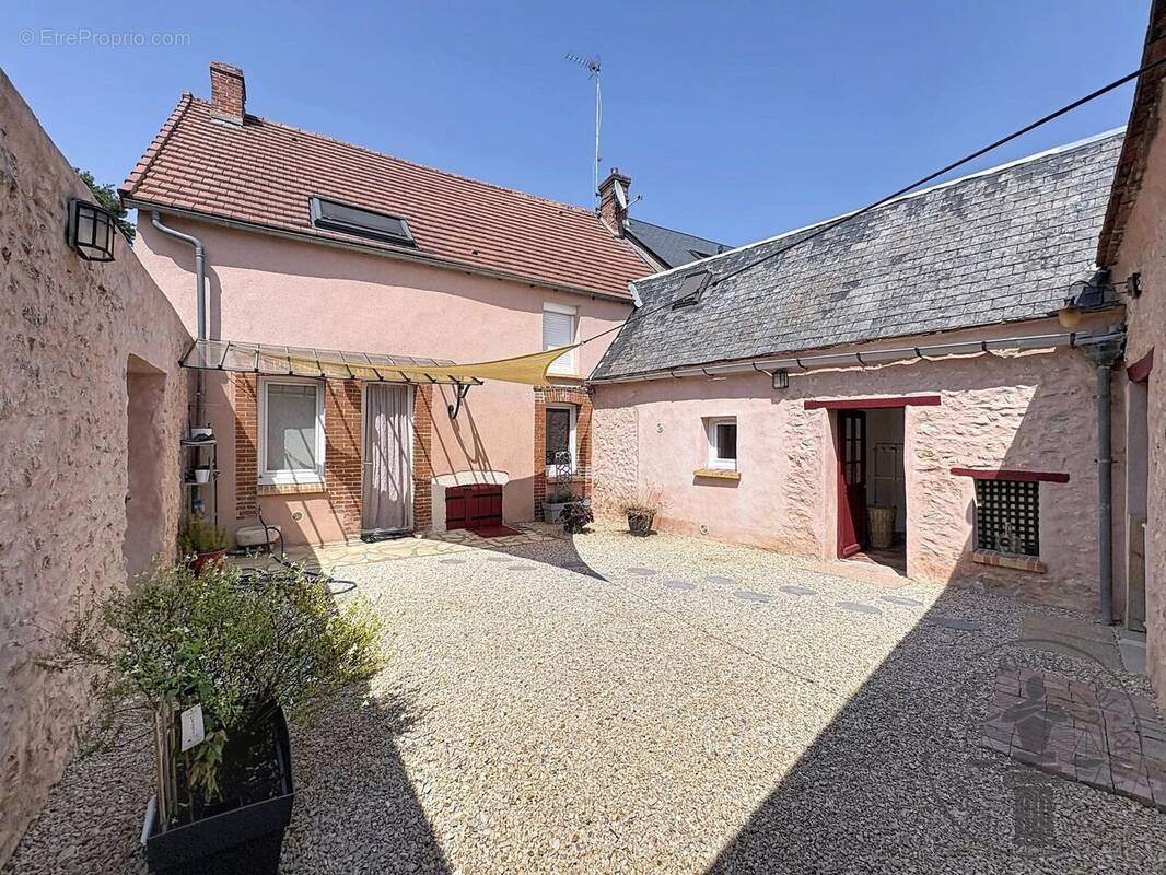 Maison à ORLU