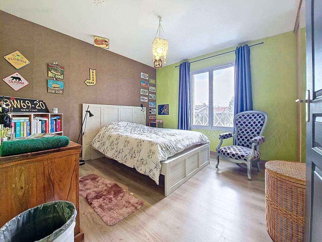 Maison à BOISSET-LES-MONTROND