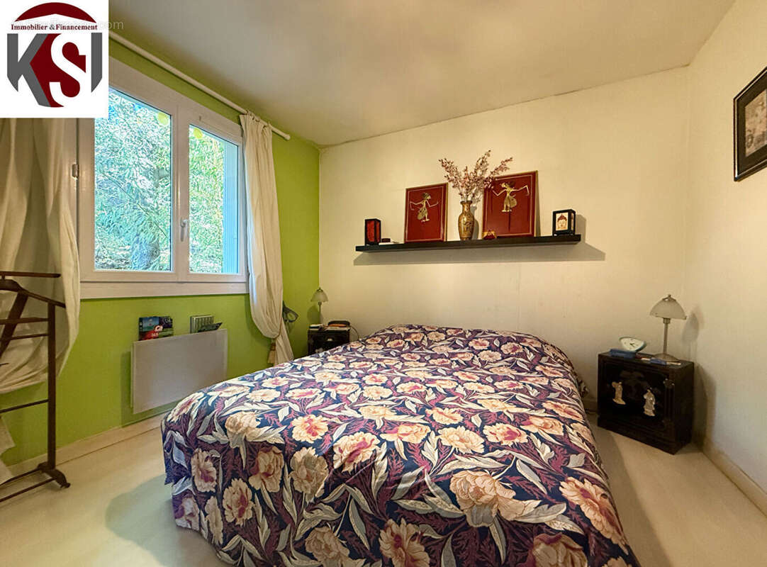 Maison à SEILLONS-SOURCE-D&#039;ARGENS