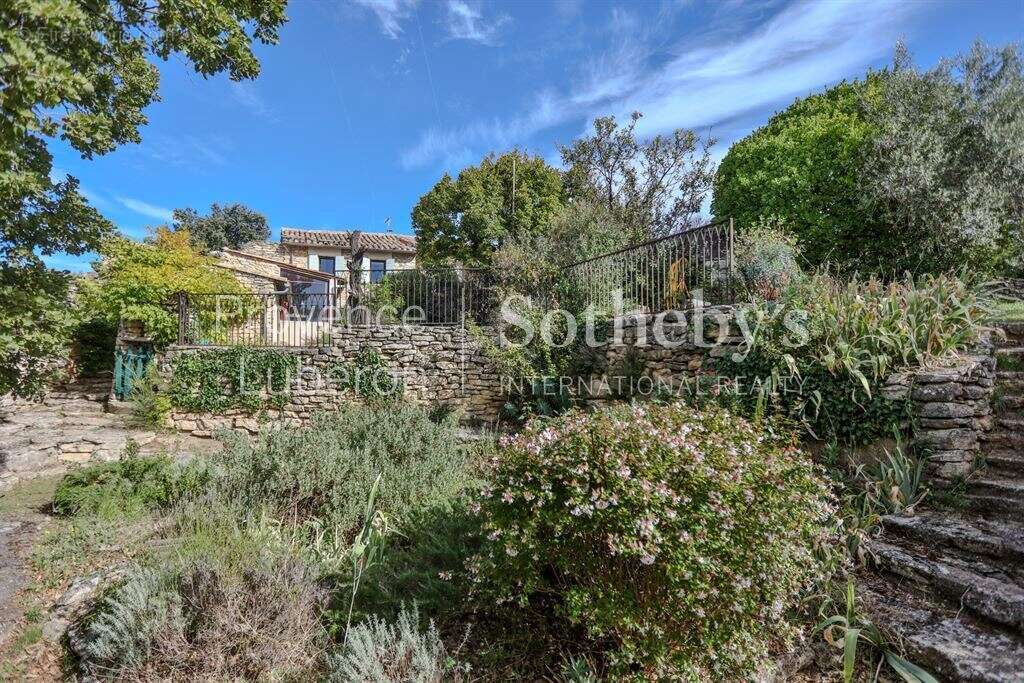 Maison à GORDES