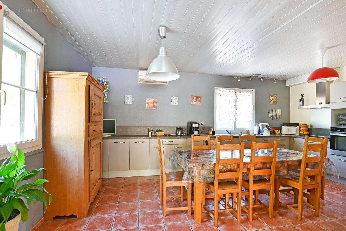 Maison de 145 m2 - secteur recherche au calme - Comps - photo 3