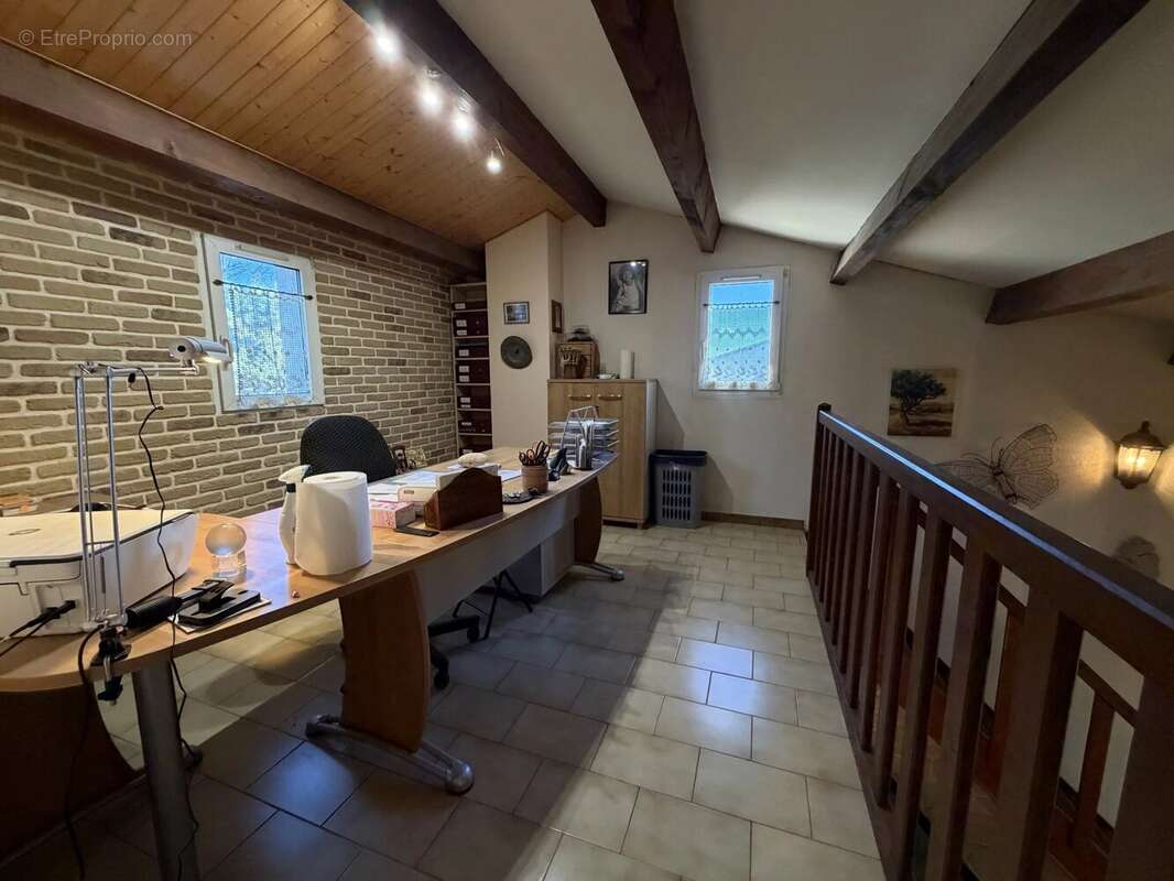 Maison à CHATEAUNEUF-DE-GADAGNE