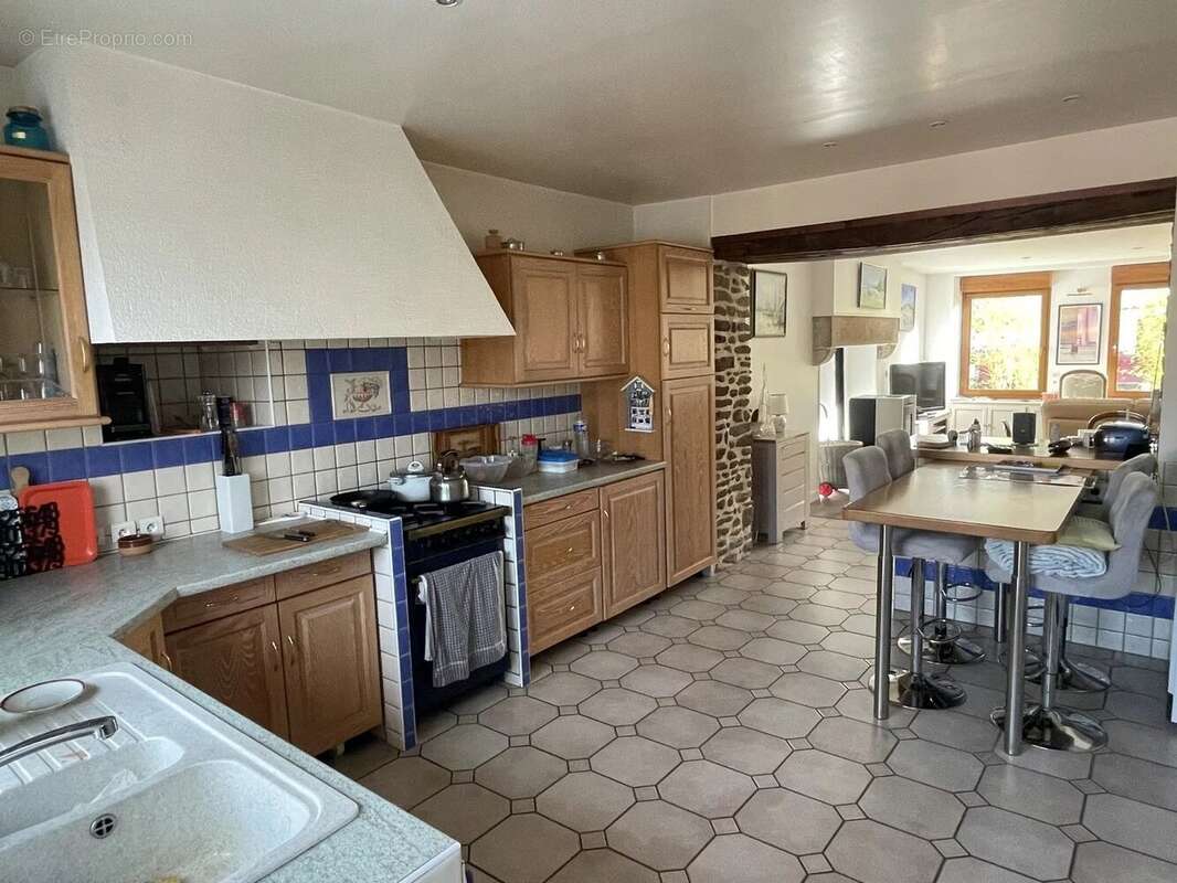 Maison à LA VICOMTE-SUR-RANCE