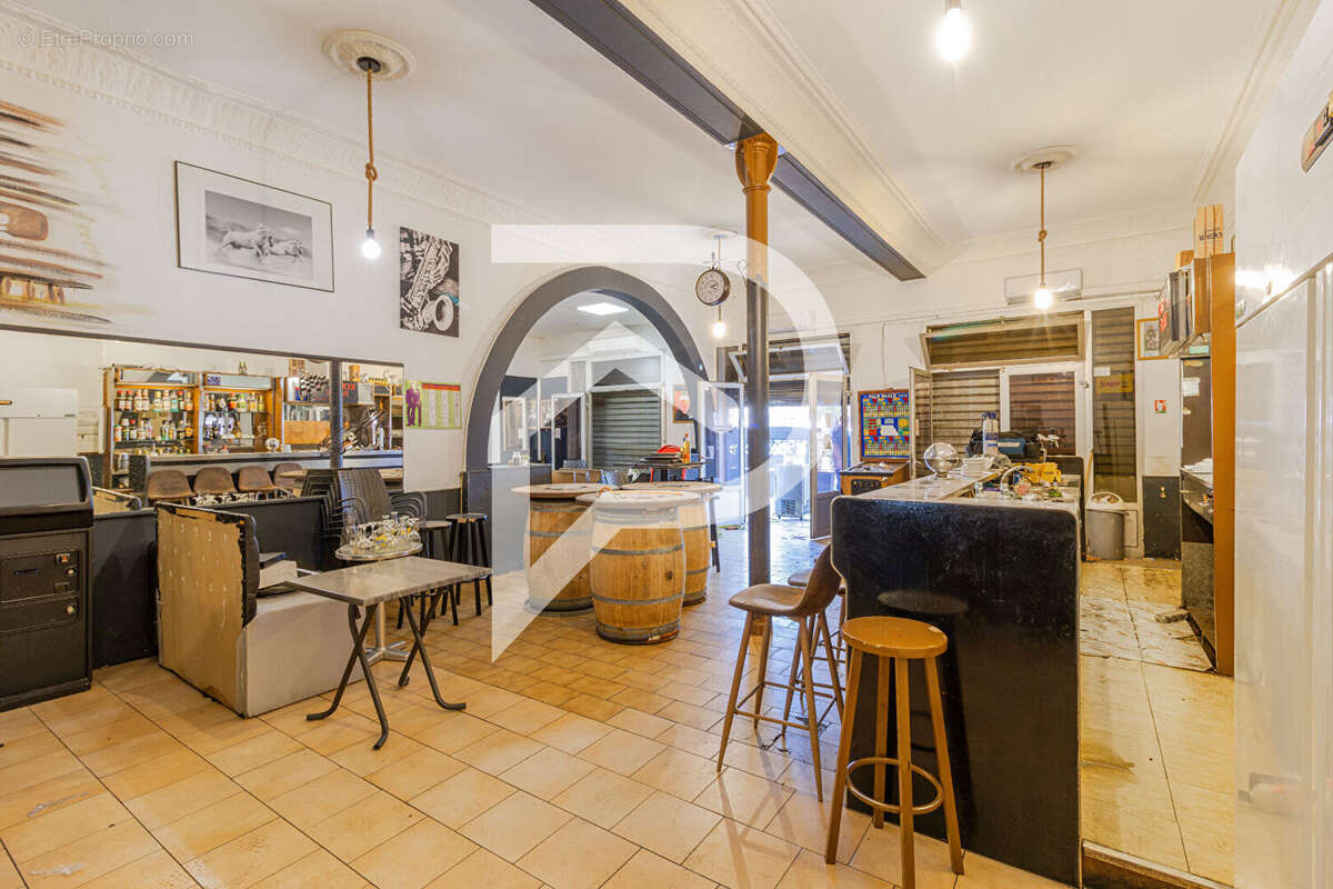 Commerce à MARSEILLE-10E