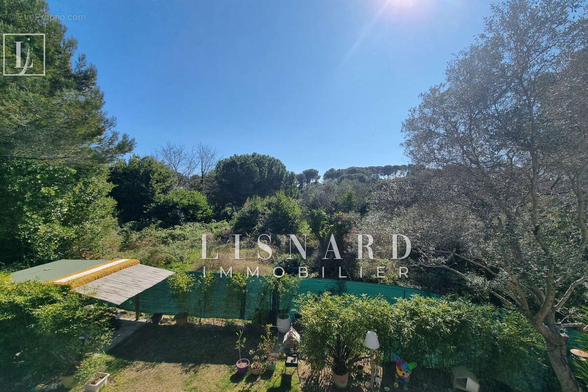 Appartement à VALLAURIS