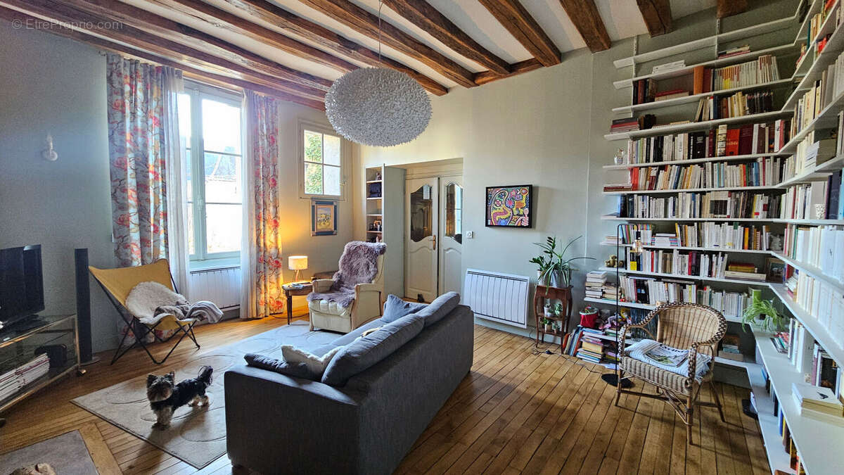 Appartement à SAINT-CYR-SUR-LOIRE