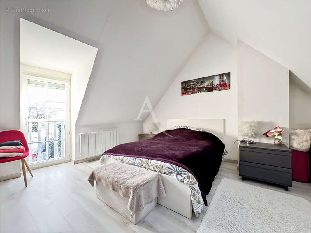 Maison à BRIERES-LES-SCELLES