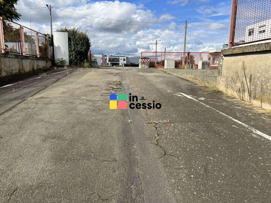 Opportunité immobilière et foncière, super emplacement zone i - photo 9