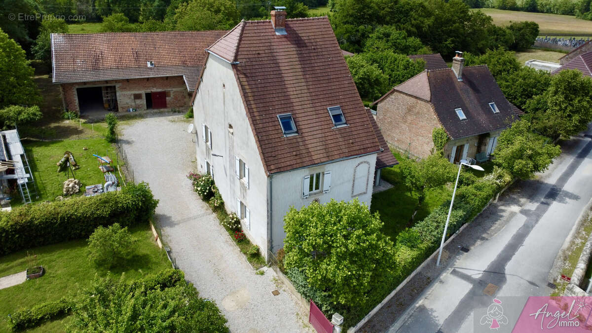 Maison à BLETTERANS