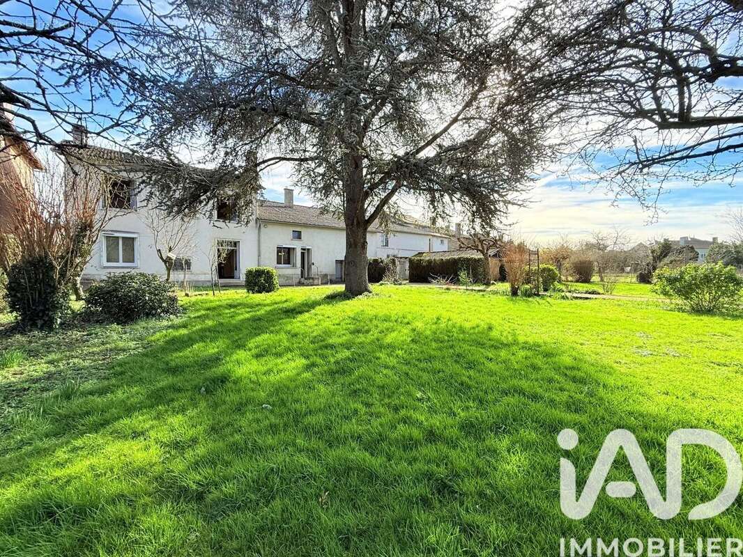 Photo 2 - Maison à PRESSAC