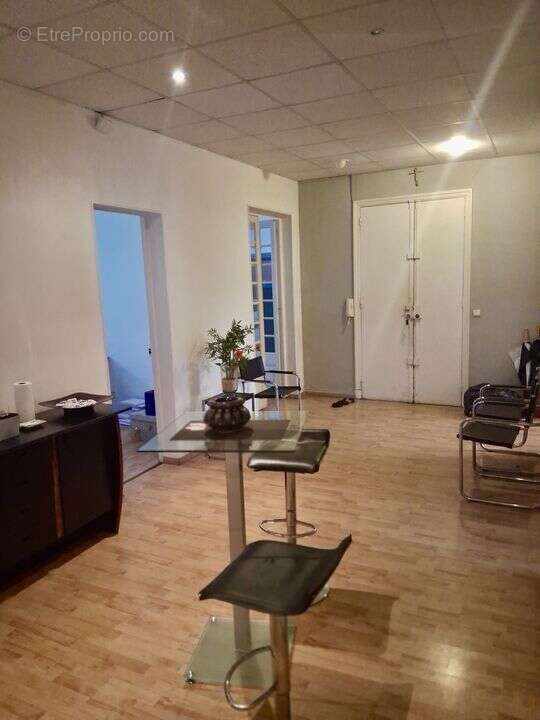 Appartement à MARSEILLE-4E