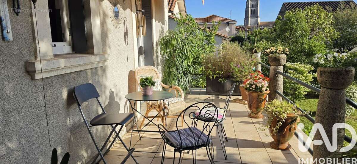 Photo 3 - Maison à SAINT-ASTIER