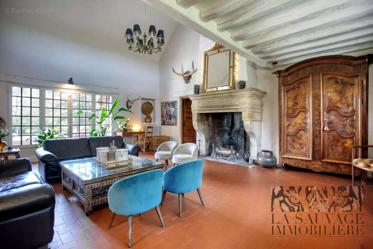 Appartement à LES MESNULS