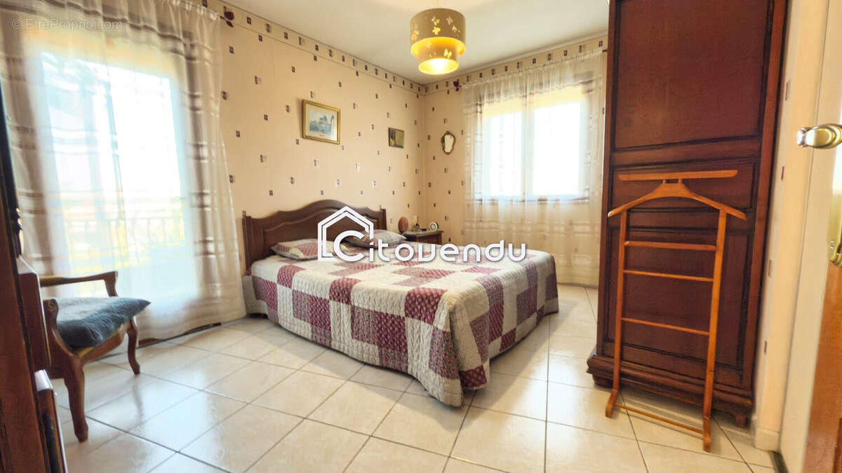 Maison à VILLELONGUE-DELS-MONTS