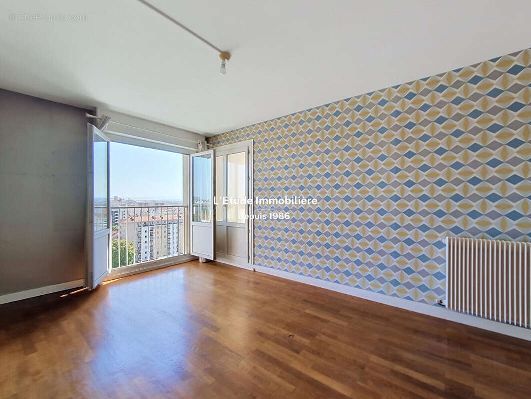 Unique ! T5 METRO GRATTE CIEL avec vue Exceptionnelle sur tous les couchers de soleils ! - photo 8