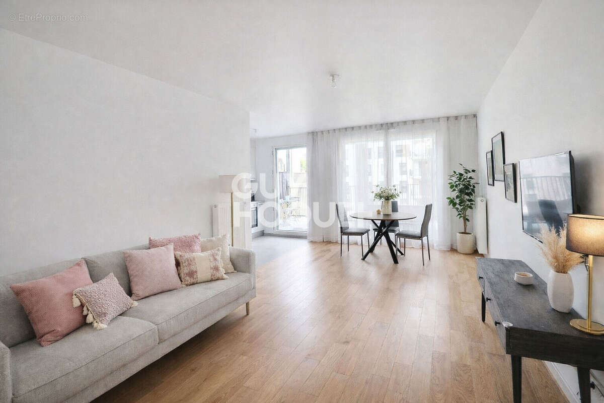 Appartement à AUBERVILLIERS