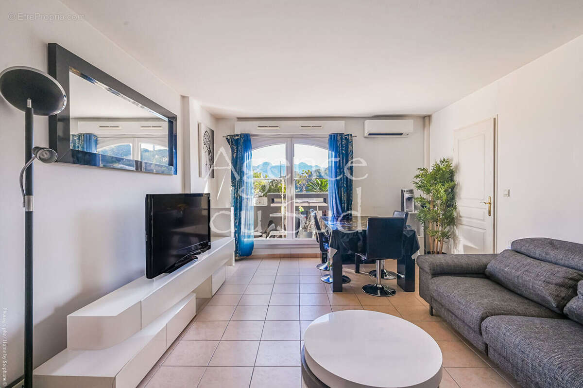 AUBAGNE - Appartement 3 pièces 75 m2 avec Terrasse et Stationnement - photo 2
