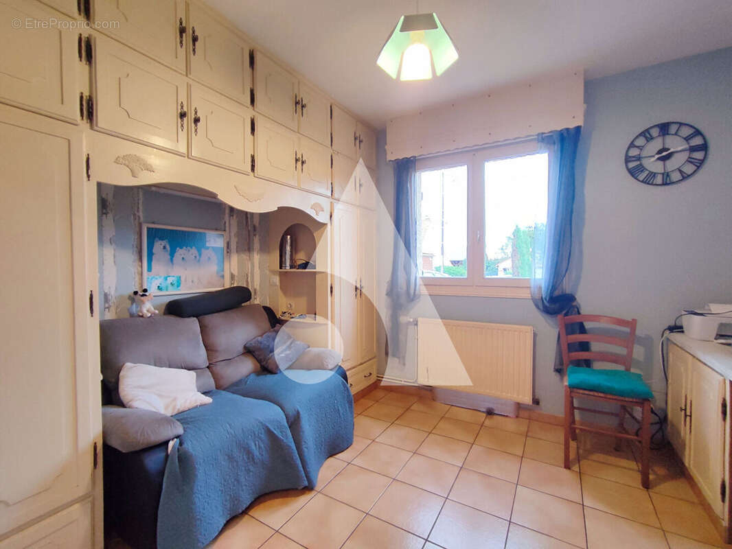 Maison à SAINT-MARTIN-AU-LAERT