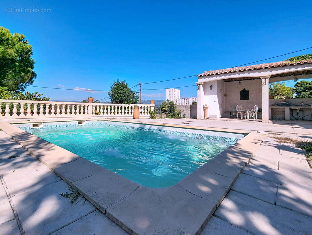 Maison à MARSEILLE-11E